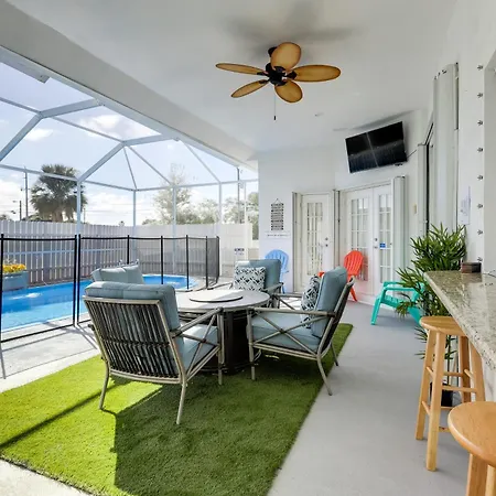Pool, Game Room And Grill Modern Port St Lucie Home